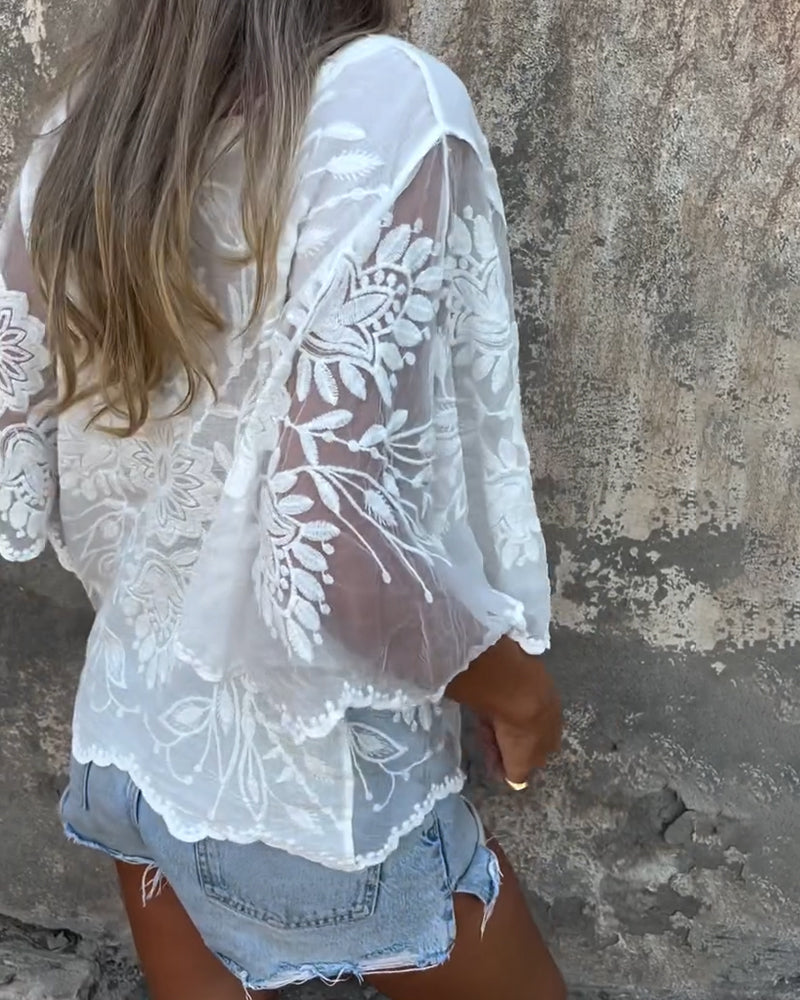 Elvira™ - Broderad Topp med Fjärilsärmar