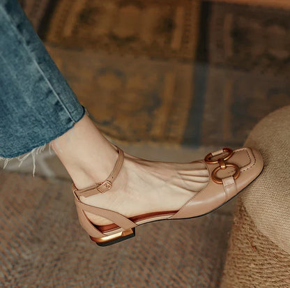 Mathilda | Stängda Sandaler med Spänne