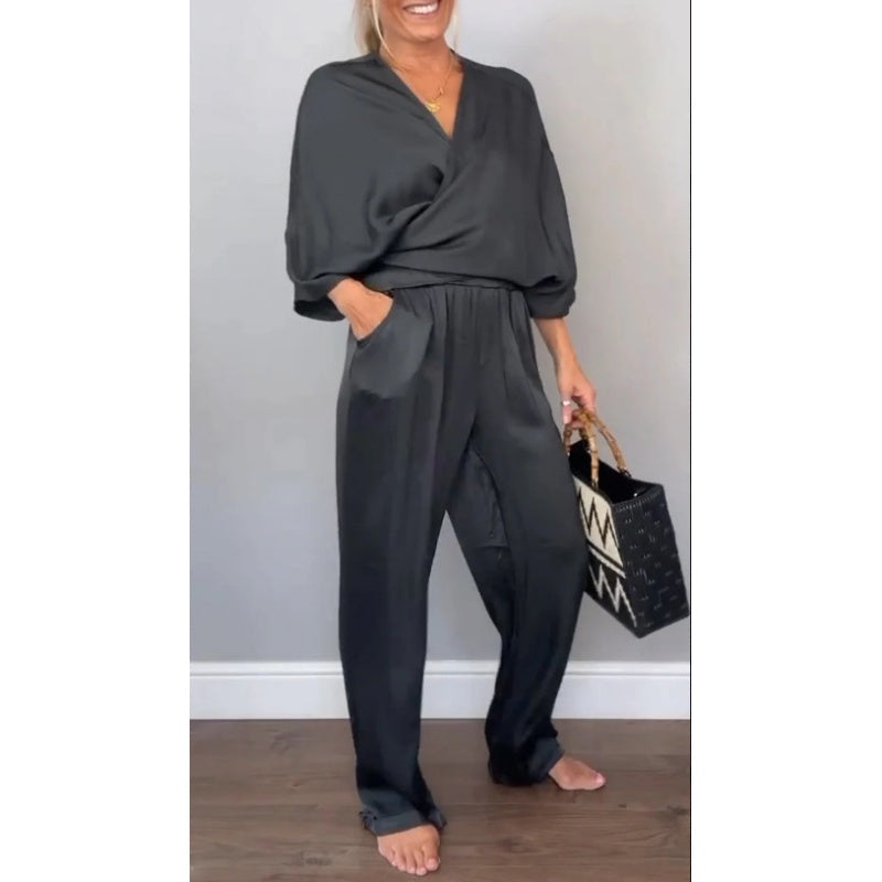 Julia™ - Elegant Topp och Byxset med V-Hals